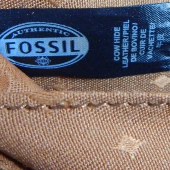 Fossil Maddox Striped Leather Wallet - Picture 2 of 5